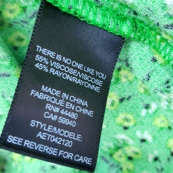 NEW AFRM Hough Tie Neck Peplum Top In Vert Ditsy Medium - Picture 8 of 8